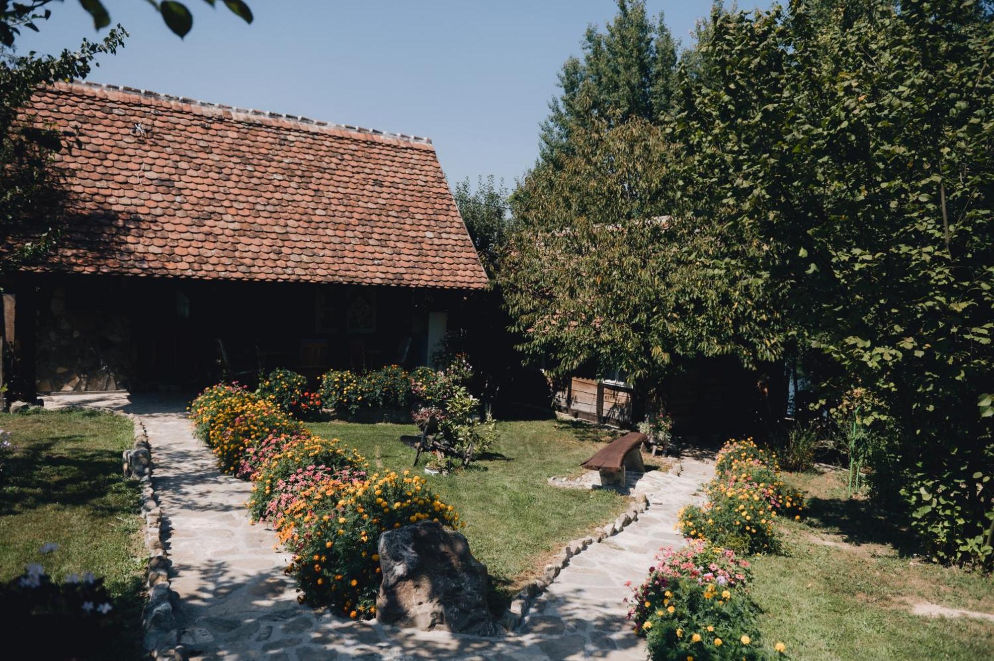 Вилла Magaze De Luxe Gradacac Экстерьер фото